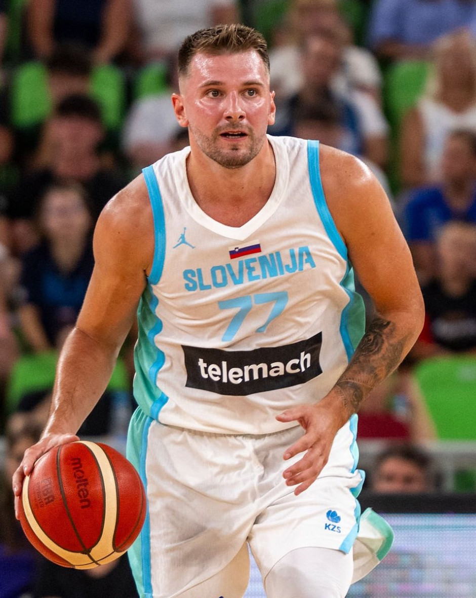 包含意大利杯赛程吃紧，上海海港赛后伤情更新，更衣室稳定，团队化学反应显著的词条-开云入口